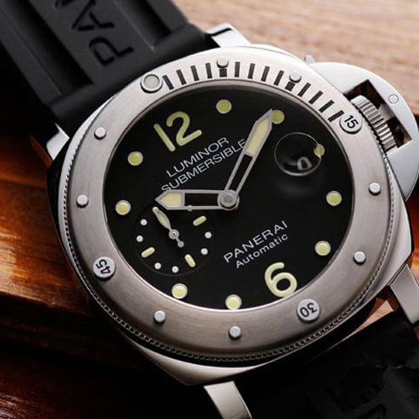 パネライ PANERAI ルミノール サブマーシブル アッチャイオ PAM01024