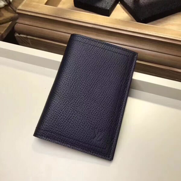 ルイヴィトン PASSPORT COVER パスポートケース M64137