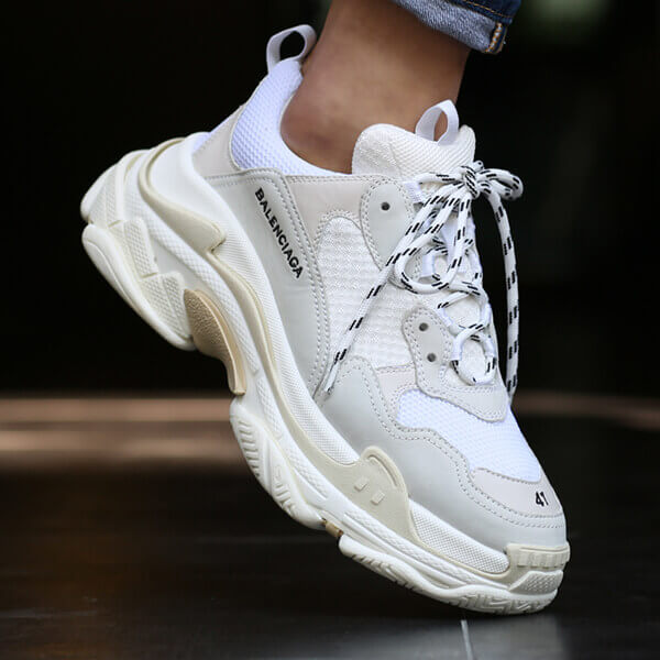 BALENCIAGA