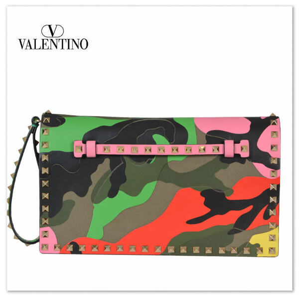 2018年春夏 Valentino ヴァレンティノスーパーコピー カモフラ ロックスタッズクラッチ