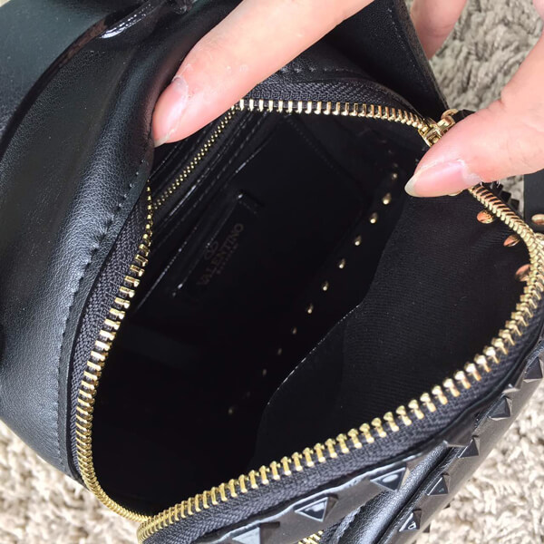 18新作 Valentino ヴァレンティノスーパーコピー バックパック Black