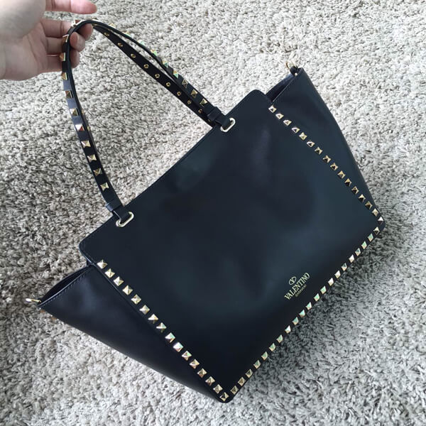 15AW V230 Valentino ヴァレンティノスーパーコピー "Rockstud" tube small trapeze tote IW9B1399NWB