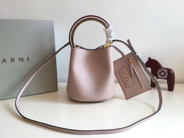 18-19AW マルニスーパーコピー MARNI M499 PANNIER BUCKET BAG IN CALF LEATHER SCMPU09T15LV68800C31