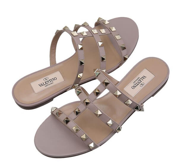 VALENTINOヴァレンティノ ROCKSTUD SANDAL