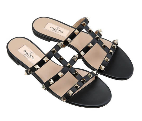 VALENTINOヴァレンティノ ROCKSTUD SANDAL