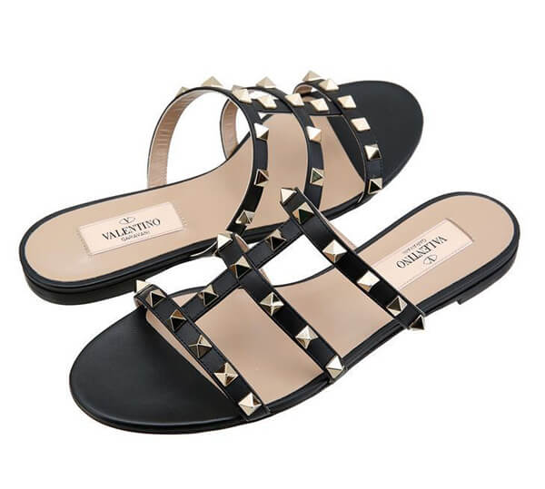 VALENTINOヴァレンティノ ROCKSTUD SANDAL