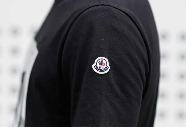 MONCLER  DE SKI 11ロゴ シンプルなラウンドネックTシャツ