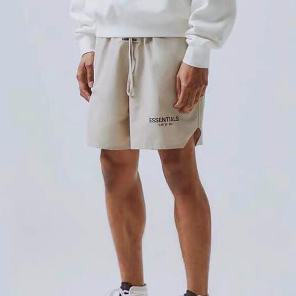 大人気【essentials ハーフパンツ 偽物】Fear of God / FOG Essentials Nylon Active Shorts アクティブショーツ 33900