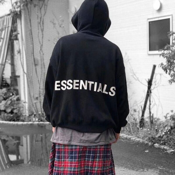 入手困難！Fear of God / ESSENTIALS - Graphic Pullover Hoodie