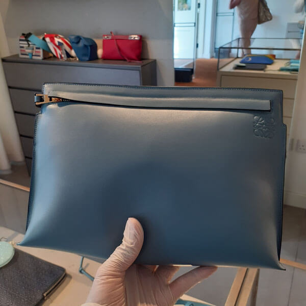 ロエベ T Pouch Bag/ショルダーバッグ 送料込み！126.57.R77