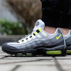 入手困難！エアマックス95 イエローグラデ 偽物 2020 ナイキ Air Max 95 OG スーパーコピー★最高の履き心地 CD7495 101