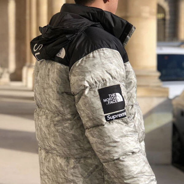 ペーパーヌプシ 偽物 シュプリーム The North Face Paper Print Nuptse シュプリーム コート