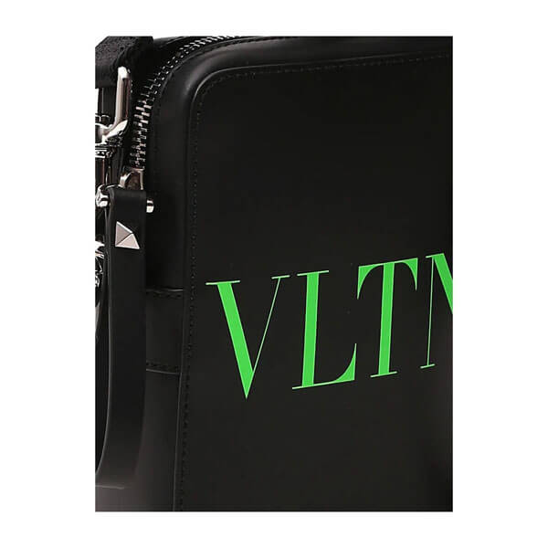 VALENTINO ∞ VLTN ロゴ レザー ミニショルダーバッグ UY2B0943FQK