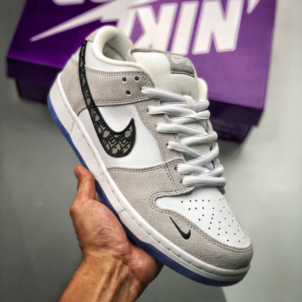 ディオール ナイキコラボ ディオール SB Dunk Low Pro BQ6817