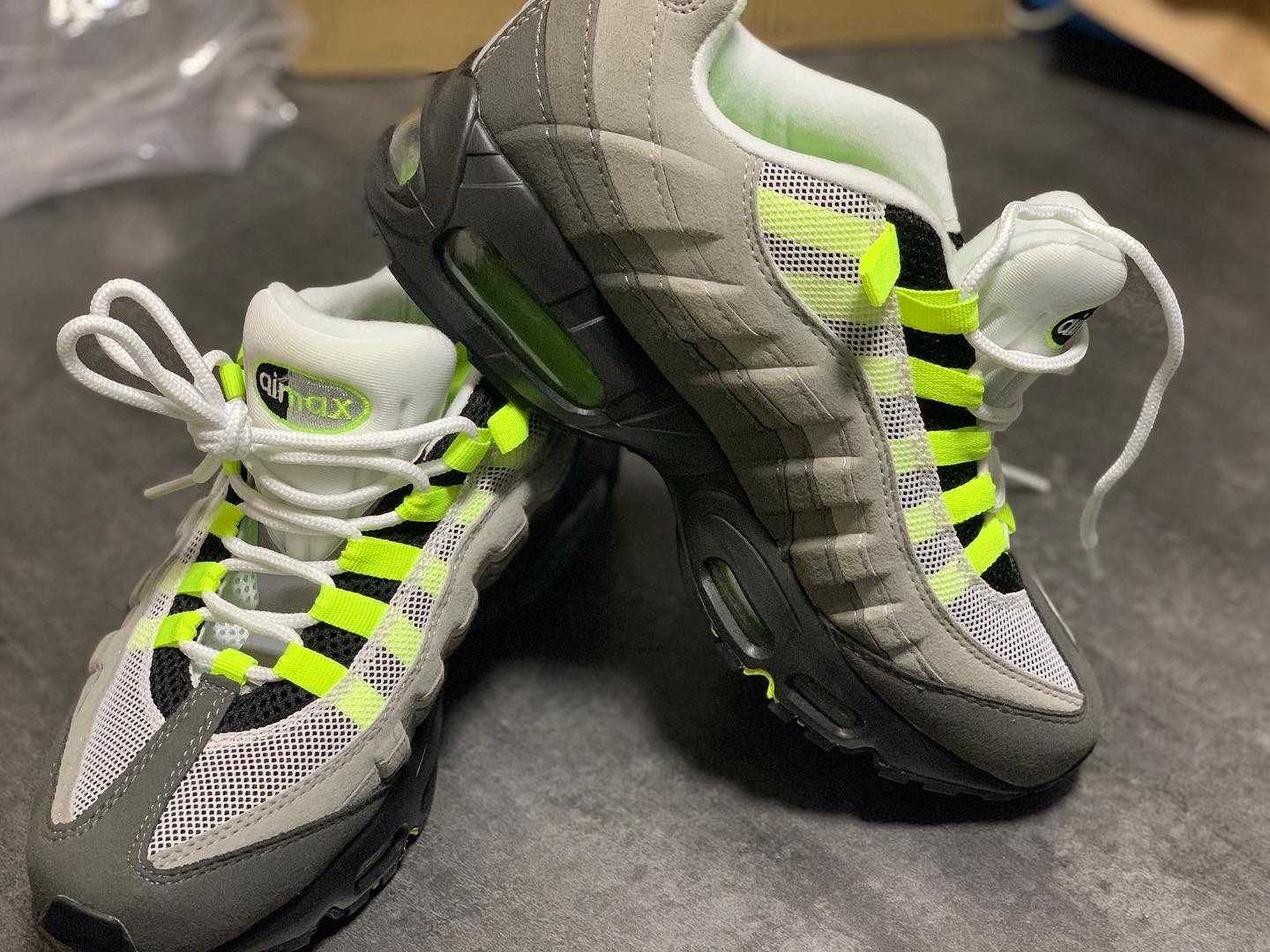 入手困難！エアマックス95 イエローグラデ 偽物 2022 ナイキ Air Max 95 OG スーパーコピー★最高の履き心地 CD7495 101