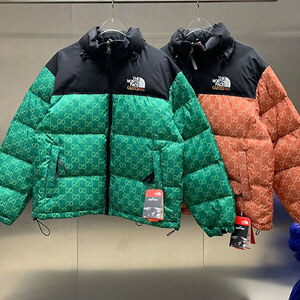 ノースフェイス グッチ 偽物 コラボ ダウンジャケット グッチ × The North Face 1996版型 人気話題コラボ！