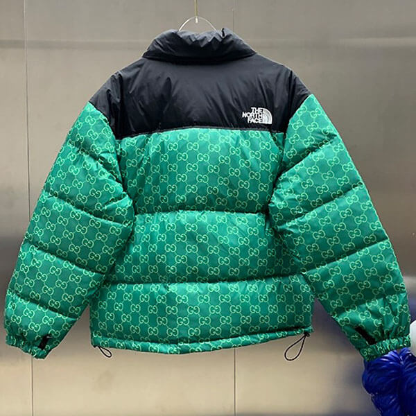 ノースフェイス グッチ 偽物 コラボ ダウンジャケット グッチ × The North Face 1996版型 人気話題コラボ！