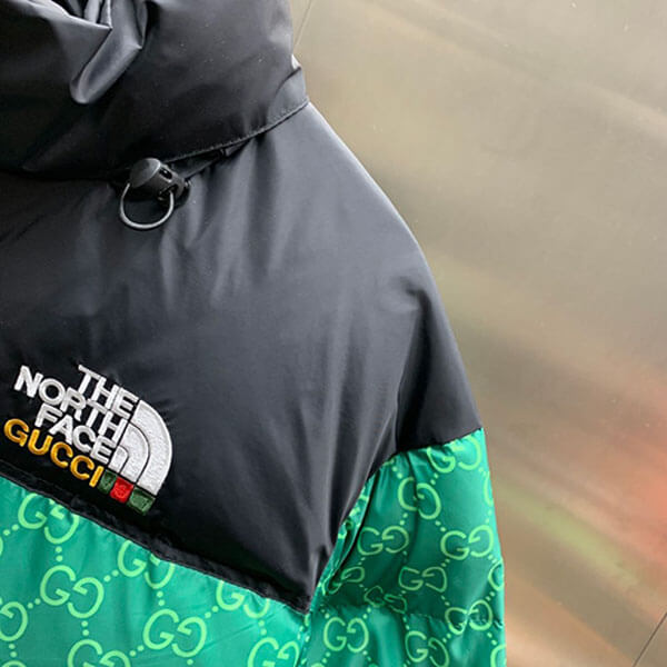 ノースフェイス グッチ 偽物 コラボ ダウンジャケット グッチ × The North Face 1996版型 人気話題コラボ！