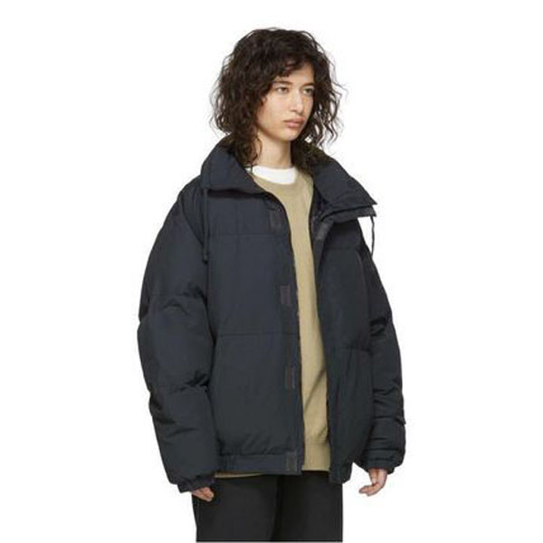 日本未入荷 激レア!FEAR OF GOD ESSENTIALS Puffer Jacket