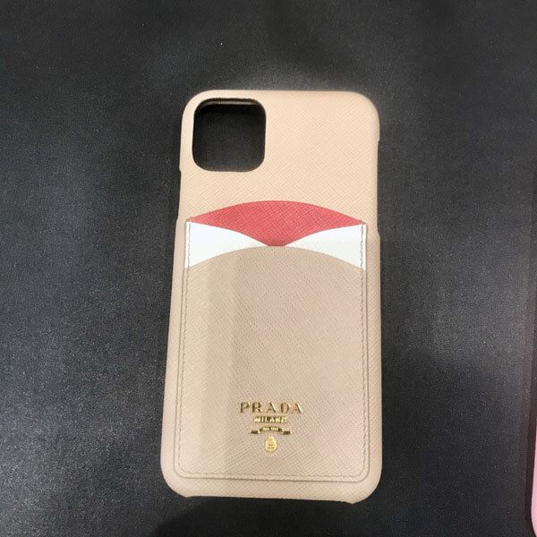 送料込【PRADA】NEW♪カード収納付き♪iPhone11 Pro MAXケース 1ZH125