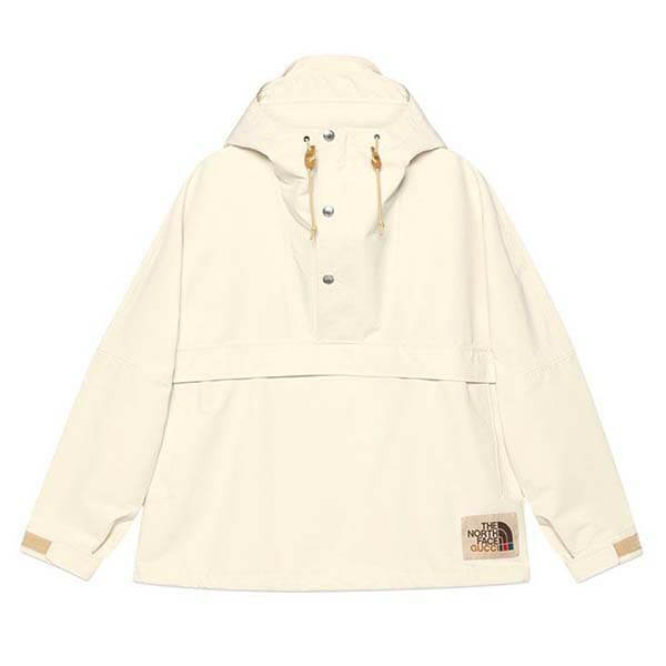 歴史的コラボ入手困難!グッチ×THE ノースフェイス WHITE ANORAK