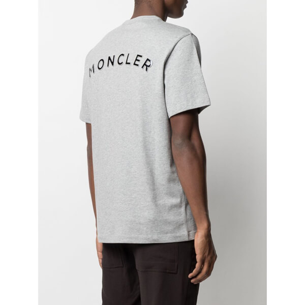 21SS【モンクレール】バックレタリングロゴ&ロゴワッペンTシャツ偽物