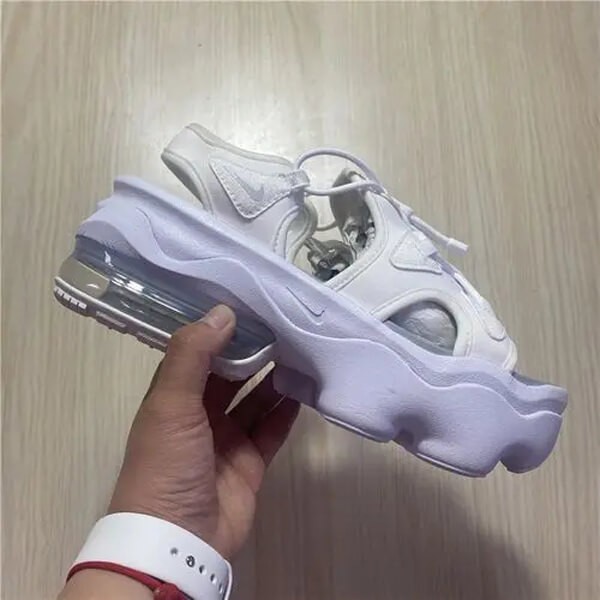 エアマックスココ 偽物★入手困難! 男子もOK サンダル 4色 ナイキ Air Max Koko Sandal CI8798