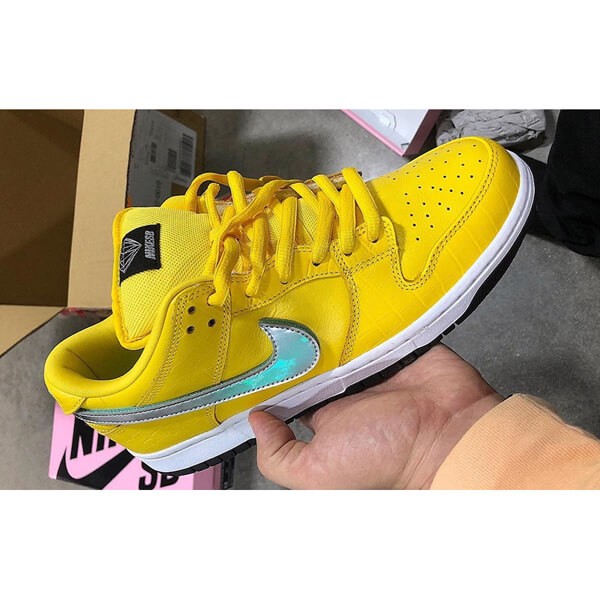 ナイキ SB dunk low Diamond Supply Co "Canary Diamond" Yellow