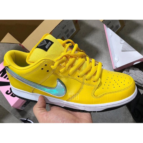 ナイキ SB dunk low Diamond Supply Co "Canary Diamond" Yellow