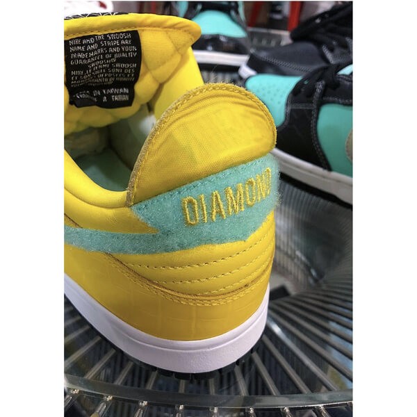 ナイキ SB dunk low Diamond Supply Co "Canary Diamond" Yellow