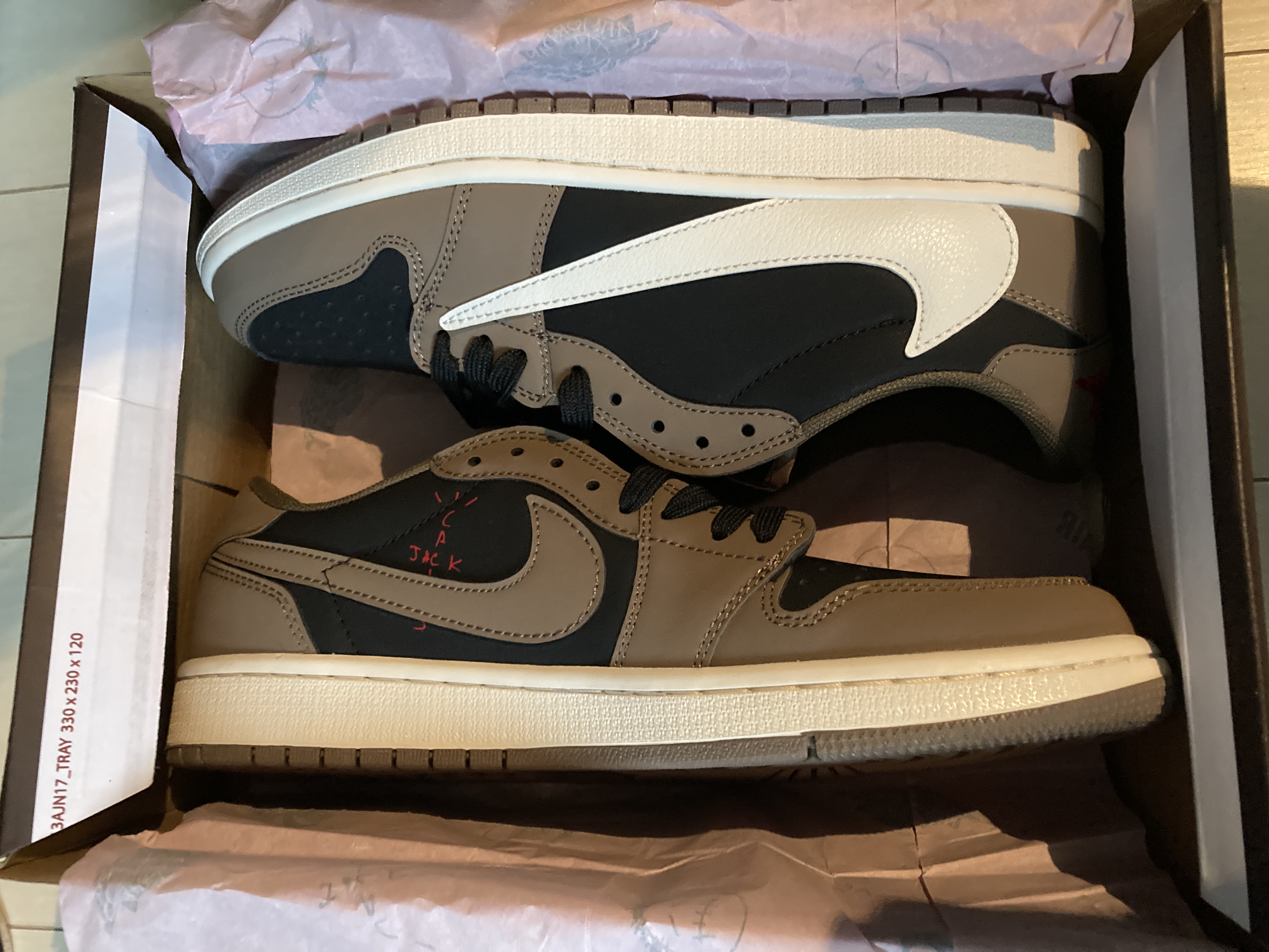 Travis Scott x ナイキ Air Jordan 1 Retro Low 偽物 OG SP Mocha CQ4277-001【ナイキスニーカースーパーコピー】