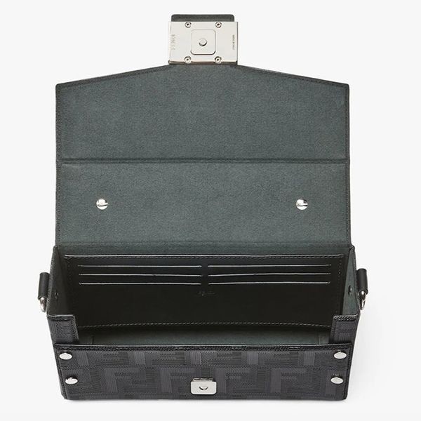 最新で絶対欲しい！フェンディ バゲット ソフトトランク レザー バッグ コピー 3色 7VA565AJF4F0GXN
