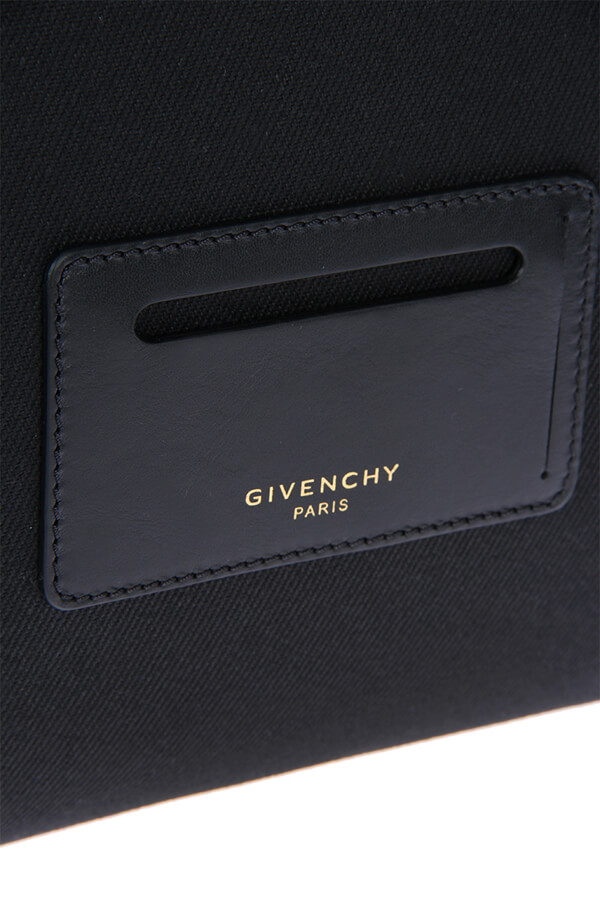 Givenchy ジバンシィスーパーコピー スタッズ バックパック