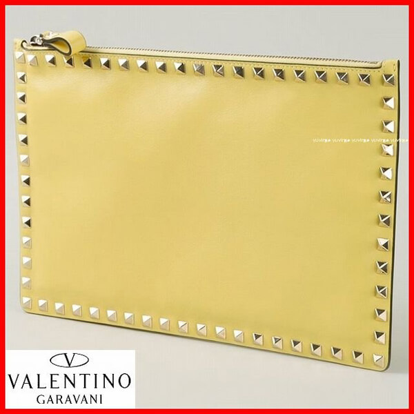 2018新作【Valentino ヴァレンティノスーパーコピー】RockstudクラッチバッグＬ Yellow