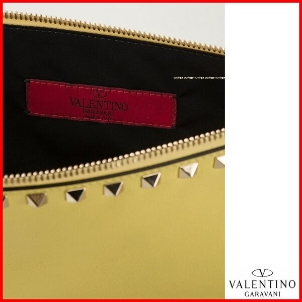 2018新作【Valentino ヴァレンティノスーパーコピー】RockstudクラッチバッグＬ Yellow