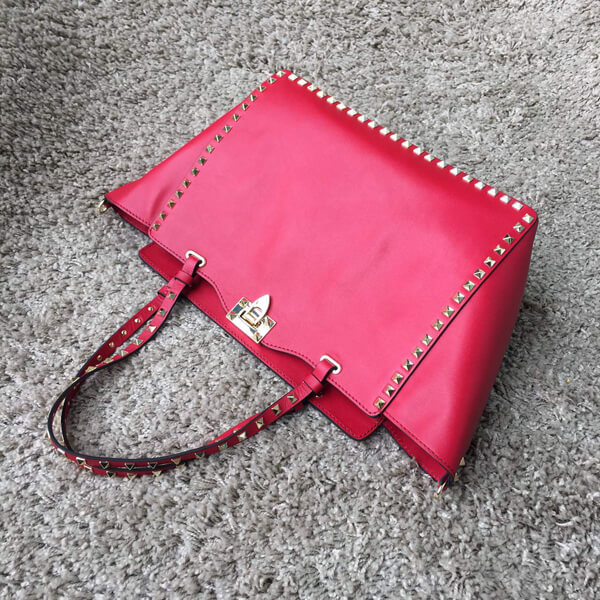 2018AW ★紗栄子さん愛用サイズ★Valentino ヴァレンティノスーパーコピー トラペーゼ MINI IW9B2399NWB