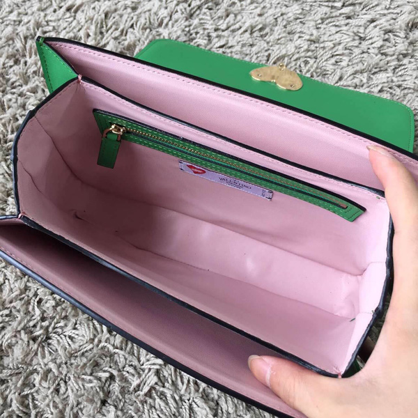 2018AW セレブ愛用者多数☆Valentino ヴァレンティノスーパーコピー☆ Green LAmour Leather Shoulder Bag