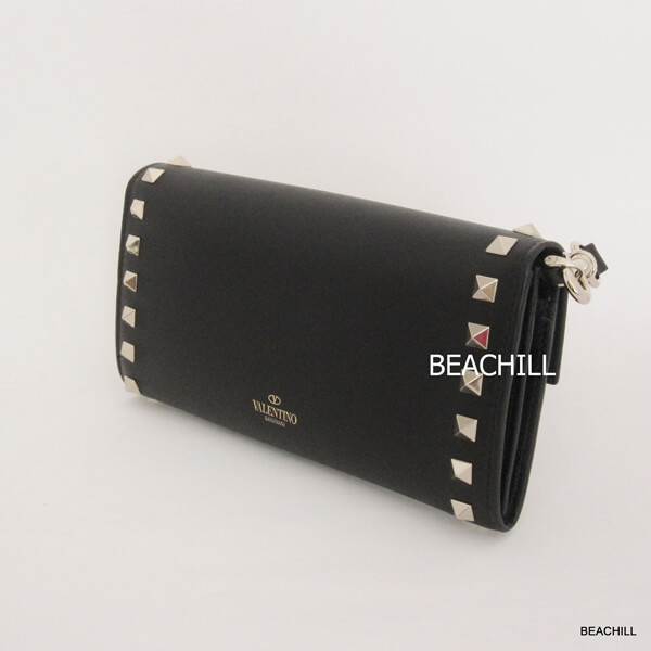 ヴァレンティノスーパーコピー VALENTINO☆人気RockStud持ち手付き長財布“BLACK”LW0P0225BOL