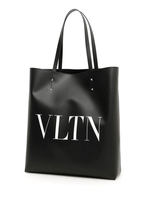 2020AW新作で超限定♪！！大人気！★Valentino★Vltnトートバッグ