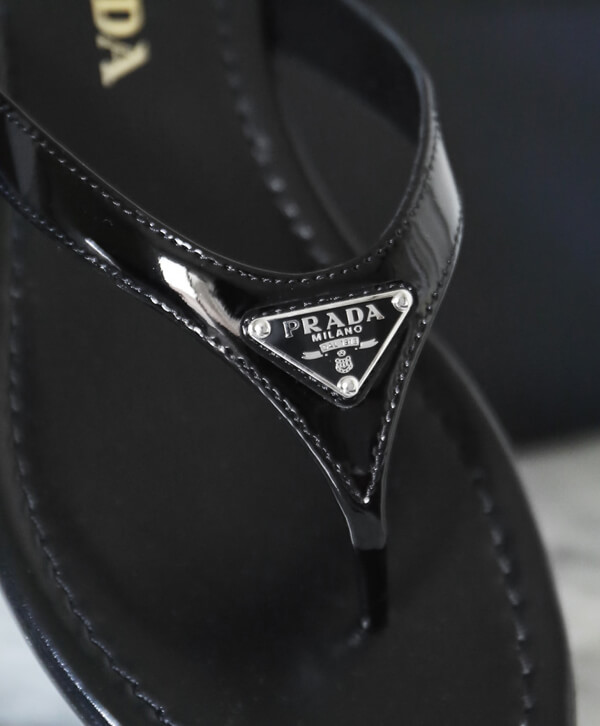 PRADAプラダ TRIANGLE LOGO WOMEN FLIP FLOP 1Y657I-3O7N