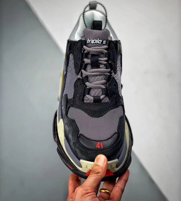 バレンシアガ Triple S "ブラックレッドグレー" 534162W09OG