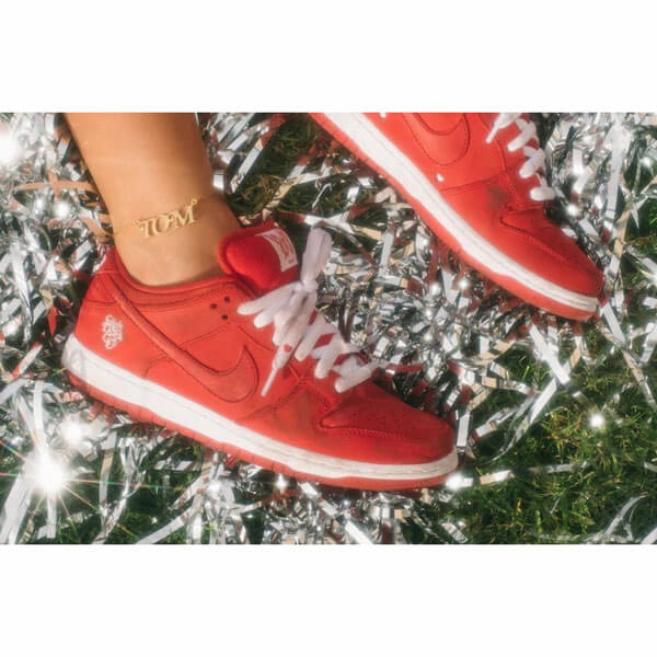 大人気 ガールズドントクライ 偽物 スーパーコピー ナイキ×GDC SB Dunk Low Very Girls Don't Cry