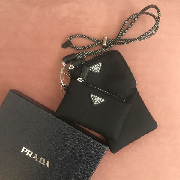 【PRADA】スマホも収納可能♪ストラップ ナイロンポーチ コピー2TT091