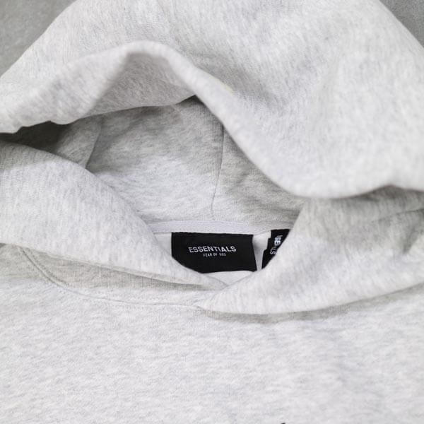 限定！エッセンシャルズ ロサンゼルス 偽物 LAFear of God Essentials Pullover Hoodie リフレクターロゴ