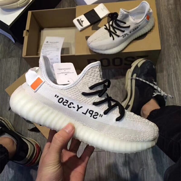 人気新作 イージーブースト350 偽物 OFF-WHITE x アディダス Originals YEEZY BOOST 350 V2 スニーカー ash1762